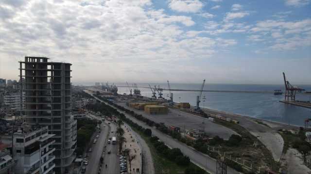مرفأ اللاذقية الرئيسي يعود إلى العمل بشكل طبيعي بعد غارات إسرائيلية
