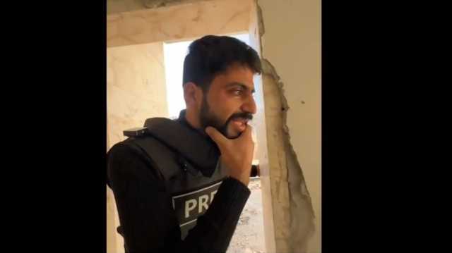 بدموع تحكي ألم التهجير.. لقطات مؤثرة للحظة عودة سوريين إلى منازلهم (شاهد)