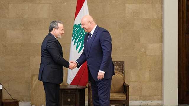 وزير خارجية لبنان يرفض دعوة لزيارة طهران ويقترح دولة محايدة