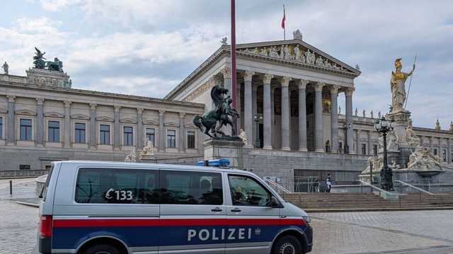 البرلمان النمساوي يقر حظر الحجاب في المدارس