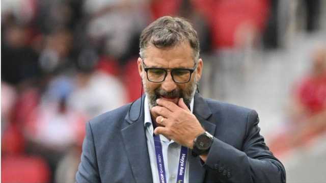 الاتحاد البحريني يقيل المدرب الأرجنتيني أنتونيو بيتزي