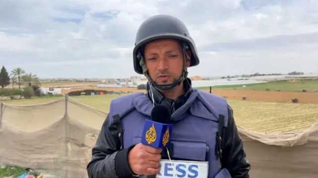 مراسل الجزيرة الجريح إسماعيل أبو عمر يصل الدوحة لتلقى العلاج