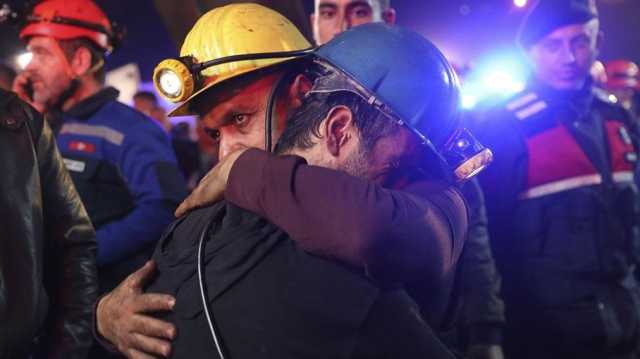 توقف أعمال البحث عن 9 عمال عالقين في منجم شرقي تركيا