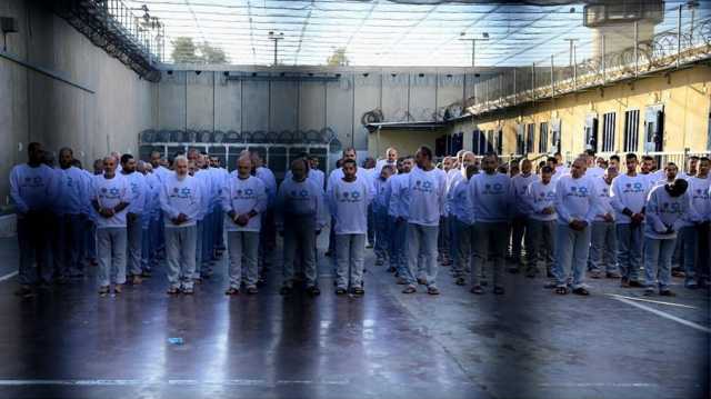تعذيب وتنكيل متواصل.. كم بلغت أعداد الأسرى الفلسطينيين في سجون الاحتلال؟