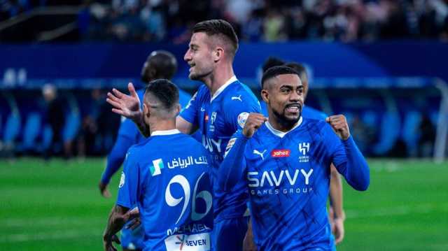 الهلال يقلب الطاولة على الاتحاد في الكلاسيكو ويحلق في الصدارة