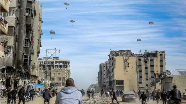 الأونروا: إسقاط المساعدات على غزة لا يفي بالمطلوب.. الأوضاع بائسة