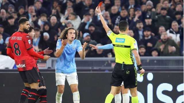 رابطة الدوري الإيطالي تعاقب غندوزي بعد طرده أمام ميلان