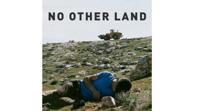 إسرائيل تعتقل مخرجا فلسطينيا فاز بالأوسكار بعد إصابته على يد مستوطنين