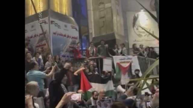 وقفة احتجاجية أمام نقابة الصحفيين المصريين تضامنا مع غزة (شاهد)