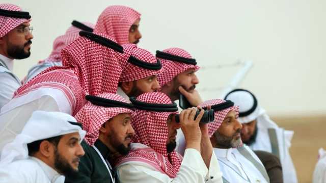 الرؤية والفلك | المسلمون يختلفون مجددا في تحديد يوم عيد الفطر.. أيهم الأصح؟