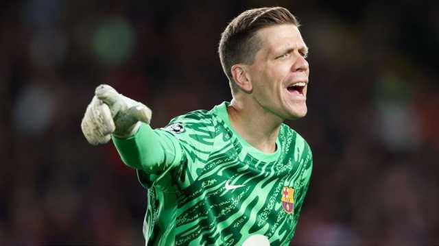 مدرب برشلونة مشيدا بشيزني: لقد أصبح الحارس رقم واحد