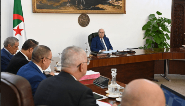 احتساب الأثر الرجعي لرواتب وعلاوات هذه الأسلاك بدءا من جانفي الداخل
