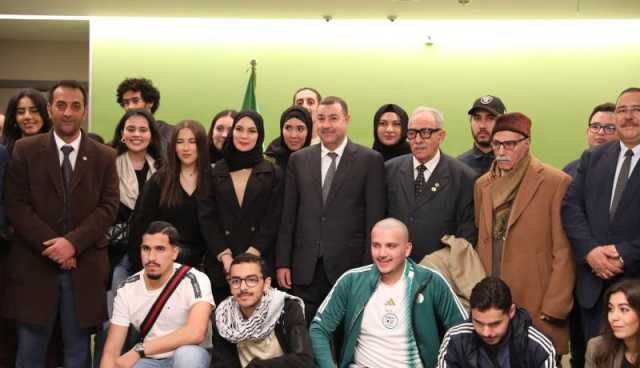 والي وهران يستقبل القافلة الشبانية للذاكرة خاصة بالجالية الوطنية