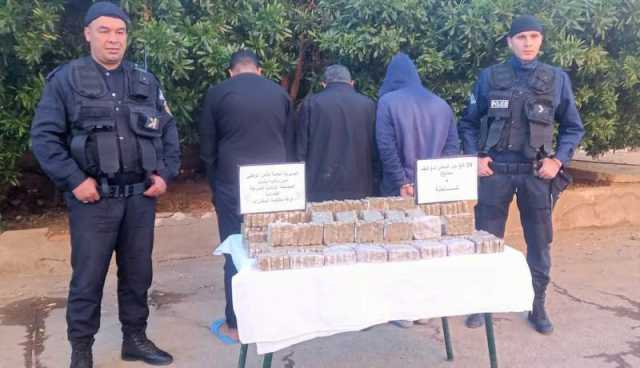 شرطة بشار توقف 3 أشخاص وتحجز 39 كلغ من الكيف