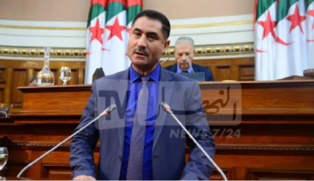 لعقاب يؤكد على تكوين صحفيين متخصصين في ميدان الغاز بالنظر لمكانته الحيوية