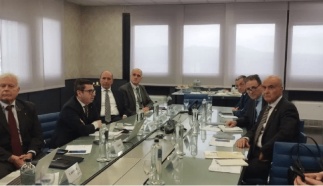 طواهرية يتباحث مع المدير العام لشركة “تاليس الينيا ايطاليا”