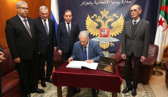 هجوم موسكو.. قوجيل يوقع على سجل التعازي بسفارة روسيا