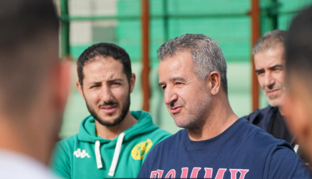 بالصور.. صايب يزور لاعبي شبيبة القبائل بملعب 1 نوفمبر