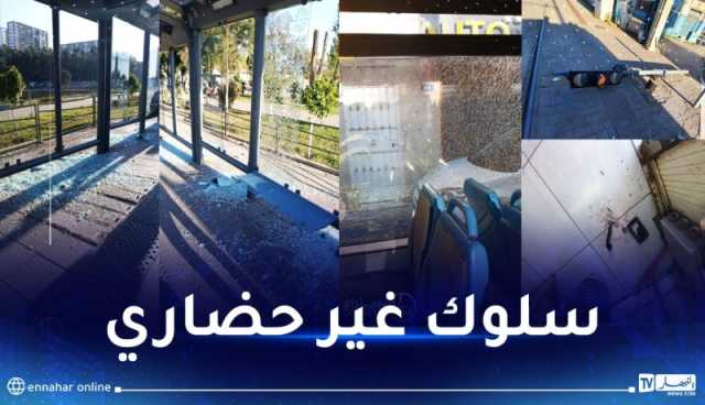 بالصور.. ترامواي العاصمة يتعرض لعملية تخريب واسعة من بعض المشجعين