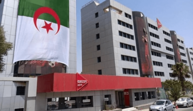 شركة أنابيب تسلم “جازي” أول برج اتصالات محلي الصنع