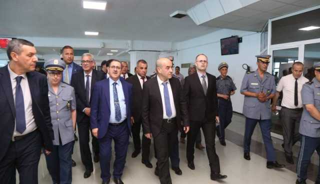 وزير النقل يتفقد ميناء الجزائر