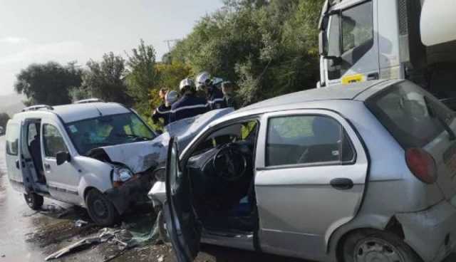  البويرة: 5 جرحى في حادث مرور بالطريق السيار