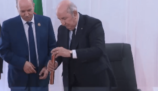 الرئيس تبون يضع حجر الأساس لإنجاز مستشفى تيزي وزو الجديد