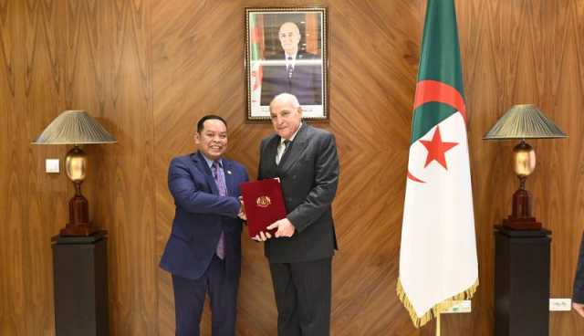 وزير الخارجية يستقبل السفير الماليزي الجديد