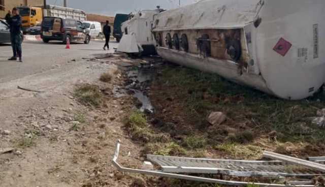 أم البواقي.. وفاة شخص إثر انقلاب شاحنة لنقل المحروقات