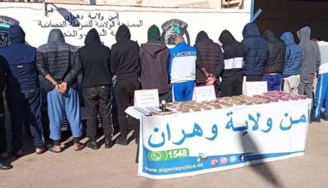وهران: توقيف 14 مروّجا للمخدرات وحجز 6 كلغ و2430 قرص صاروخ