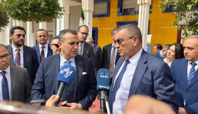 وزير البريد يشدد على تقريب الخدمات البريدية من المواطنين