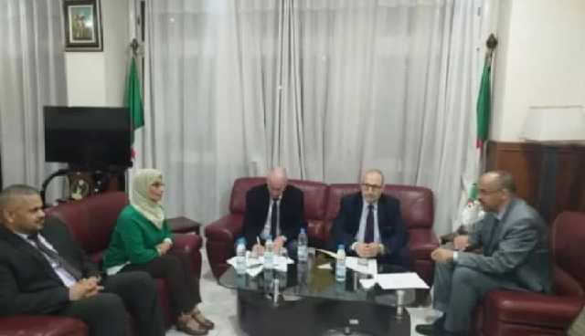 تنصيب البروفيسور عمار حياهم مديرًا لجامعة الجزائر 1