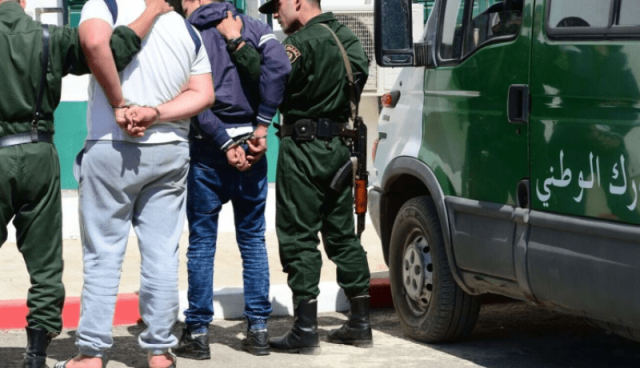 غليزان ..توقيف شخصين بتهمة سرقة منزل مع استرجاع المسروقات بمديونة