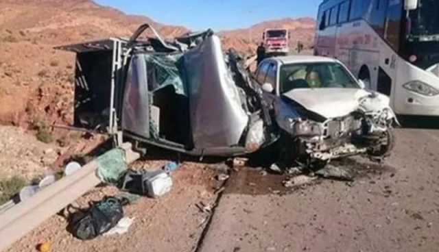 مستغانم.. 5 جرحى في اصطدام بين حافلة لنقل المسافرين وسيارتين 