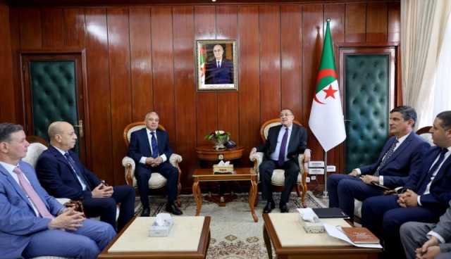  وزير الداخلية ينصب الأمين العام الجديد للوزارة ومدير الديوان 