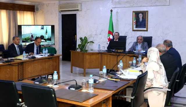 اجتماع تنسيقي حول توزيع السكنات والإعانات بمناسبة عيدي الاستقلال والشباب