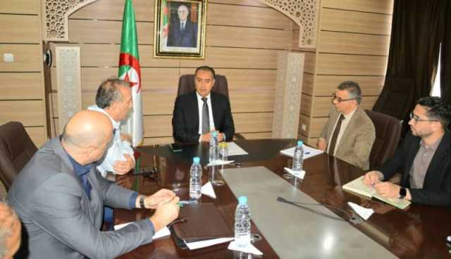 وزير الرياضة يراهن على الكفاءات الجزائرية للنهوض بكرة اليد
