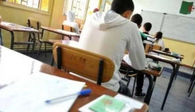 باتنة.. الحبس لطالب وشريكه بتهمة الغش في “البيام” باستعمال سماعة بلوتوث