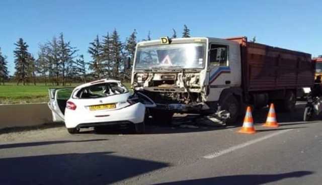  الجلفة.. قتيل وجريحان في حادث اصطدام سيارة بشاحنة في البيرين