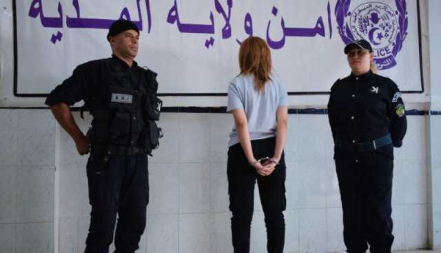المدية .. توقيف ناشطة على تيك توك قامت بأفعال خادشة للحياء خلال بث مباشر