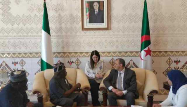 رزيق يستقبل رئيس نيجيريا الأسبق