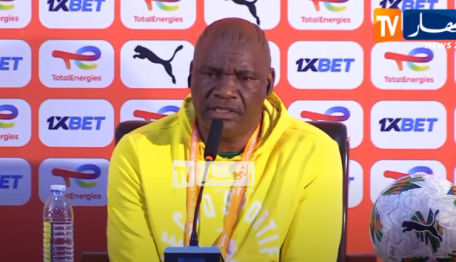 مدرب جنوب افريقيا: “المنتخب الجزائري قوي ونحن جاهزون لمواجهته”