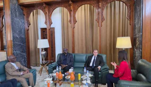 رزيق يستقبل وزير التجارة السيراليوني 