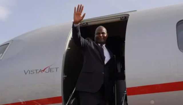 رئيس الموزمبيق ينهي زيارة عمل إلى الجزائر