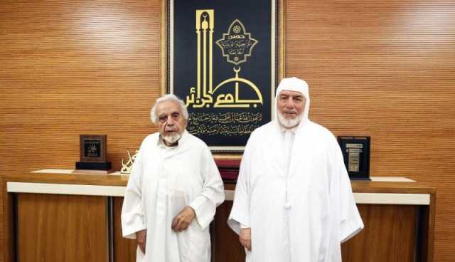عميد جامع الجزائر يستقبل عبد القادر فضيل أحد رواد المدرسة الجزائرية