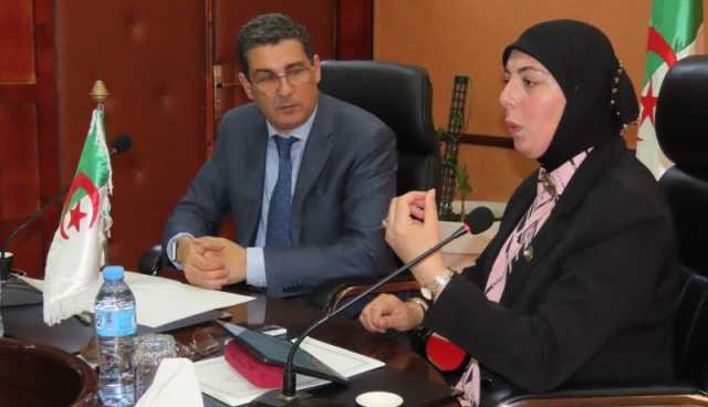 وزير الصحة يشرف رفقة وزيرة الرقمنة والإحصاء على اجتماع حول رقمنة قطاع الصحة