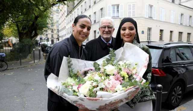 بالصور.. البطلة إيمان خليف تزور مسجد باريس الكبير وتحظى بتكريم خاص