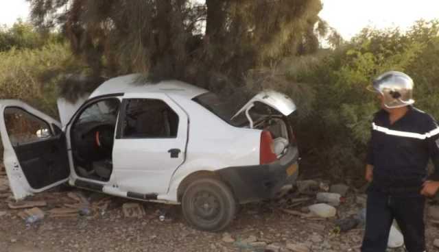 تلمسان.. قتيلان وجريح في انحراف سيارة واصطدامها بشجرة