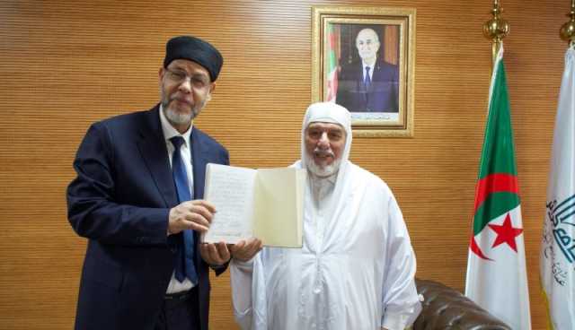 عميد جامع الجزائر يستقبل الأمين العام لمجمع اللغة العربية بالشارقة