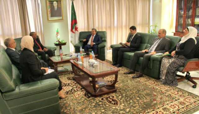 وزير الاتصال يستقبل رئيس لجنة الثقافة والاتصال والسياحة بالبرلمان